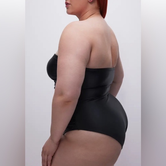 Good American Strapless Ruched One-Piece Black Swimsuit - Picture 4 of 9
